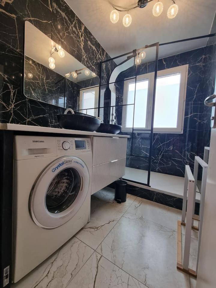 Grand Appartement 3 Chambres Disney - Paris - 82M2 Neuilly-sur-Marne Luaran gambar