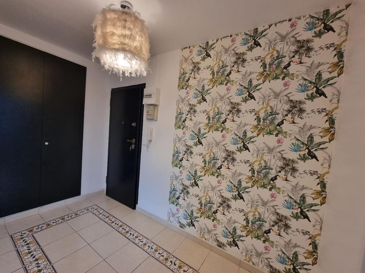 Grand Appartement 3 Chambres Disney - Paris - 82M2 Neuilly-sur-Marne Luaran gambar
