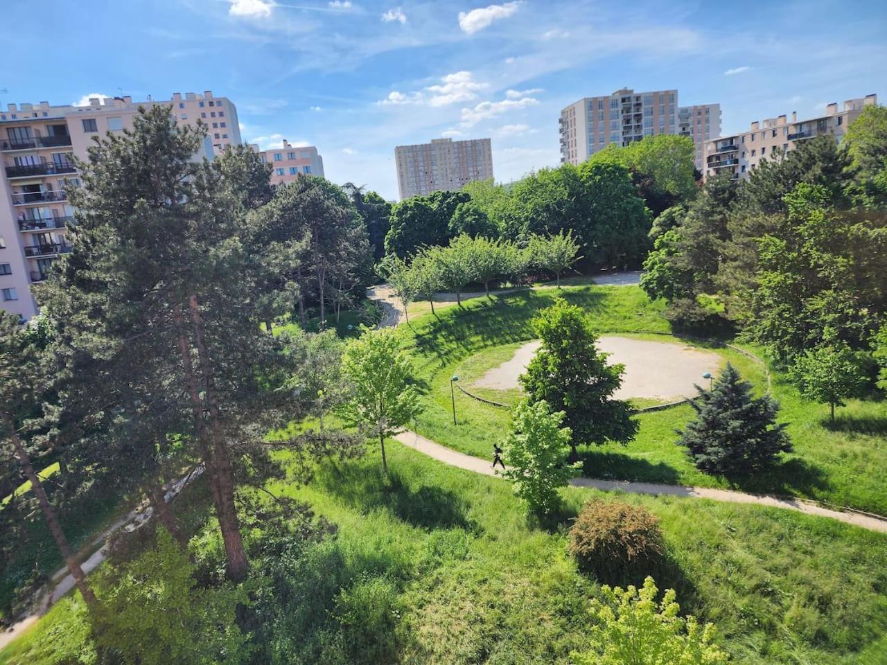 Grand Appartement 3 Chambres Disney - Paris - 82M2 Neuilly-sur-Marne Luaran gambar